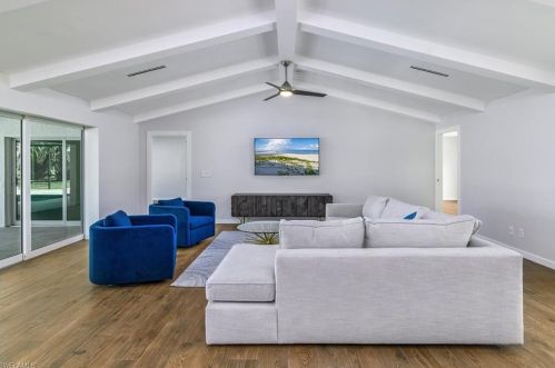 1940 Empress Ct, Naples FL 34110-8141 exterior