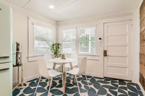 3901 Becker Ave, Austin TX 78751-5209 exterior