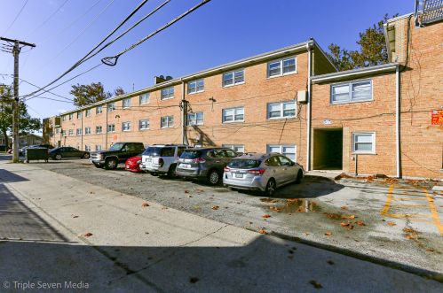 6407 Oak Park Ave, Chicago IL  60638-4842 exterior