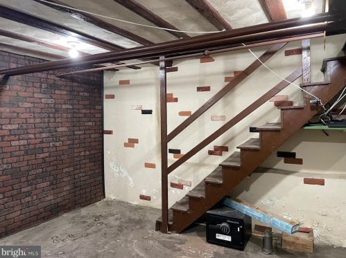 4029 Dungan St, Philadelphia PA 19124-5316 exterior