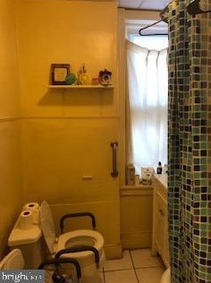 2044 22nd St, Philadelphia PA 19121-1401 exterior