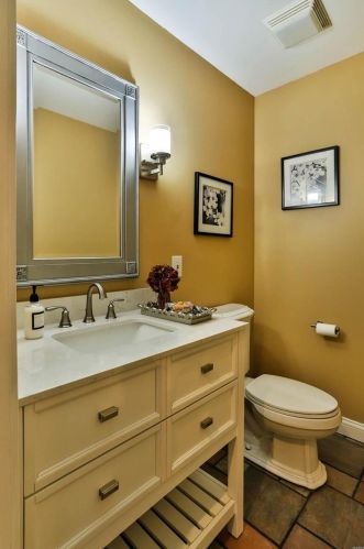 10101 Courtwick Dr, Saint Louis MO 63128-1613 exterior