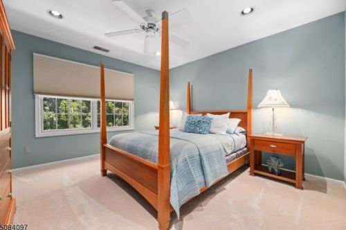 40 Winged Foot Dr, Livingston NJ 07039-8218 exterior