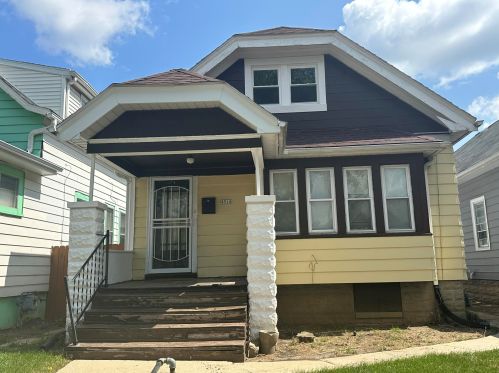 4918 37th St, Milwaukee WI  53221-2529 exterior