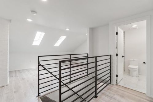 5145 Holmes St, Pittsburgh PA  15201-2433 exterior