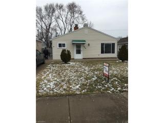 3414 Center Dr, Cleveland, OH 44134-4614