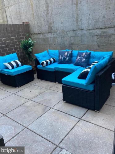 2301 Champlain St, Washington DC  20009-8700 exterior