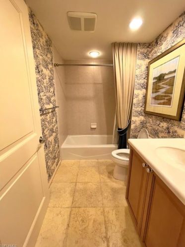 1050 Borghese Ln, Naples FL 34114-7921 exterior