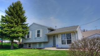 4326 3rd St, Milwaukee, WI 53207-4930