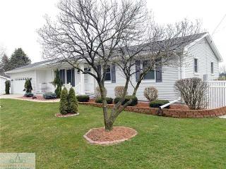 2550 Dellridge Dr, Holt MI  48842-9712 exterior