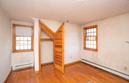 83 Country Way, Taunton MA 02780-1201 exterior