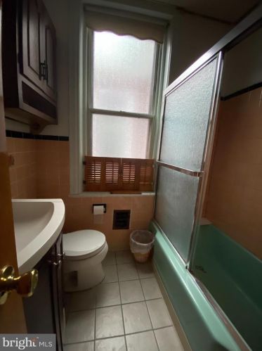 1408 9th St, Philadelphia PA  19147-5704 exterior