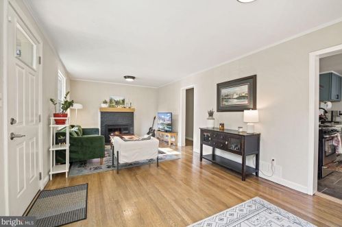 10112 Grant Ave, Silver Spring MD  20910-1047 exterior