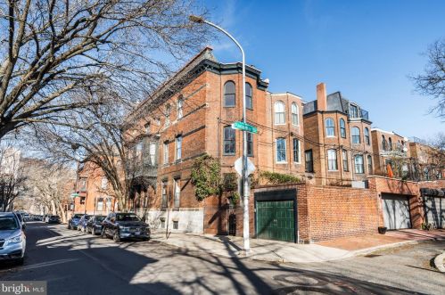 2322 Delancey Pl, Philadelphia PA 19103-6407 exterior