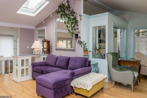 28 Rd, Bloomingdale NJ 07403-1425 exterior