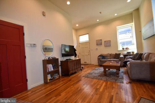 1702 Kater St, Philadelphia PA  19146-1540 exterior