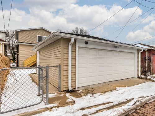 7933 Cressett Dr, Chicago IL 60707-1346 exterior