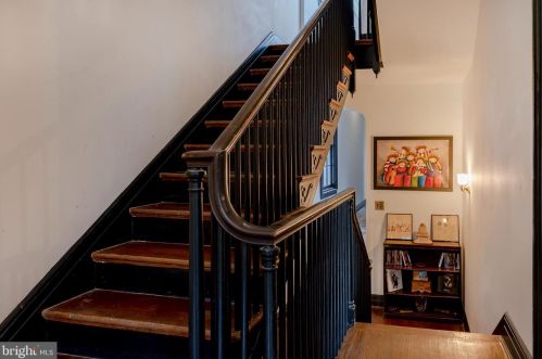 231 Orange St, Lancaster PA  17602-2914 exterior