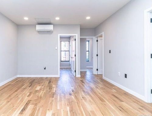 555 137th St, Bronx NY  10451-4225 exterior