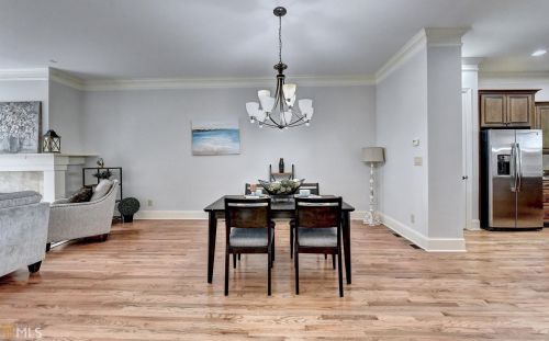 6033 City Walk Ln, Atlanta GA 30328 exterior