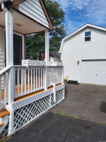 171 Belmont Ave, Babylon NY 11704-3419 exterior