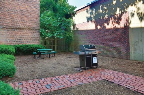 9 Alton Ct, Brookline MA 02446-6590 exterior