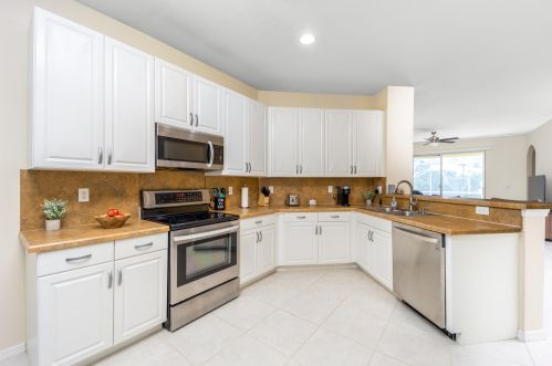 10014 Chadwick Dr, Fort Pierce FL  34987-2418 exterior