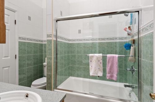 74 Leroy Ave, Valhalla NY 10595-1437 exterior