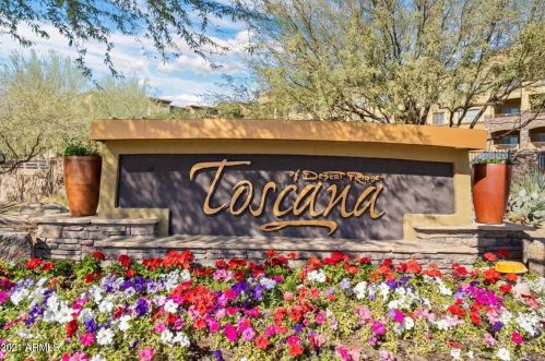 5350 Deer Valley Dr, Phoenix AZ 85054-4126 exterior