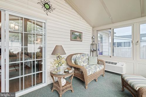 409 Chapelwood Dr, Hanover PA  17331-5232 exterior