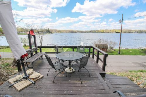 10383 Walnut Dr, Three Rivers MI  49093-8555 exterior