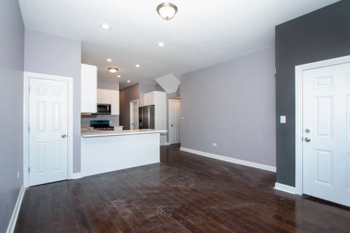 213 Leclaire Ave, Chicago IL 60639-3146 exterior