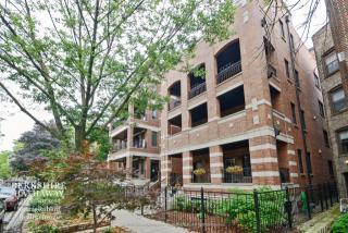 627 Buckingham Pl, Chicago, IL 60657-2421