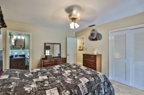 407 Bon Aire Ave, Tampa FL 33617-6322 exterior