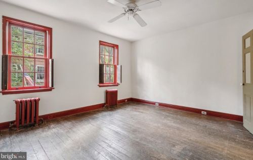 515 Delancey St, Philadelphia PA 19106-4105 exterior