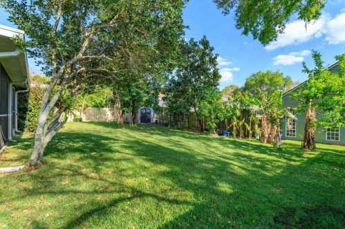 556 Iris St, Altamonte Springs FL 32714-3116 exterior