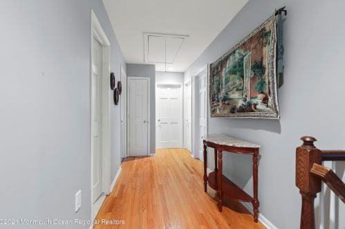 14 Burdge Dr, Middletown NJ 07748-1860 exterior