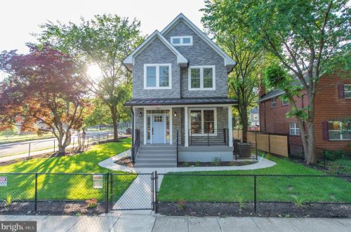 3000 Vista St, Washington, DC 20018-4010