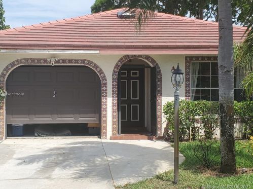 1452 26th Ave, Boynton Beach FL 33426-8028 exterior