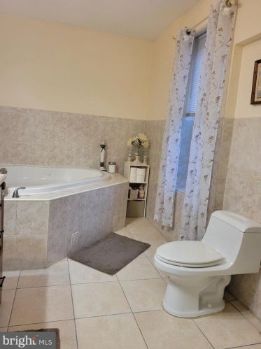 531 Benner St, Philadelphia PA 19149-3214 exterior