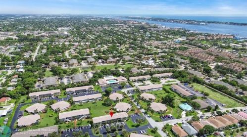 315 Circle Dr, Boynton Beach, FL 33435-2589