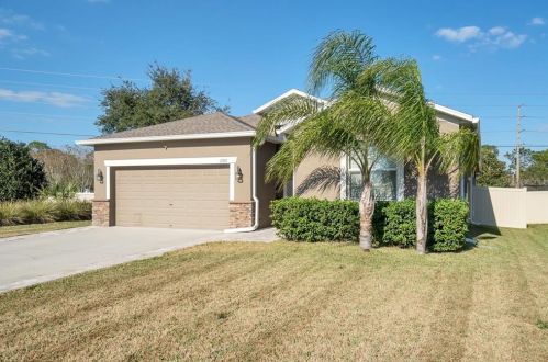 13733 Newport Shores Dr, Port Richey, FL 34669-1284