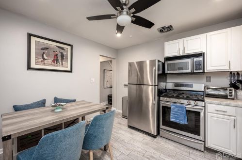 133 Hoover Ave, Edison NJ 08837-2669 exterior