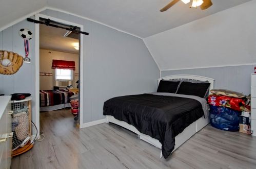 301 Orange St, Springfield MA 01108-1325 exterior