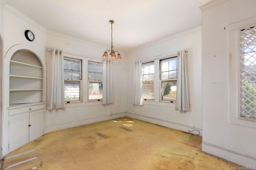 702 10 Ave, Honolulu HI 96816-2930 exterior