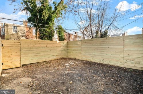 6019 Catharine St, Philadelphia PA 19147-2910 exterior