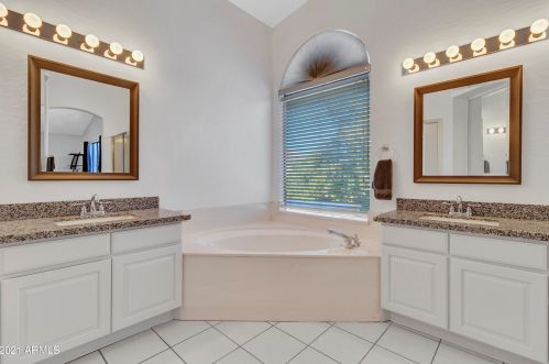 4402 Linda Ln, Chandler AZ 85226-5852 exterior