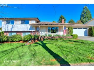 3118 142nd Ave, Portland OR  97230-3711 exterior