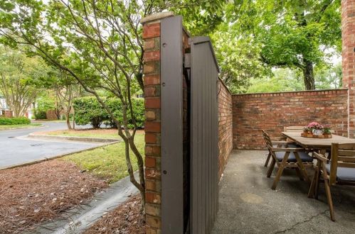 12 Market Sq Pl, Atlanta GA 30318-1428 exterior