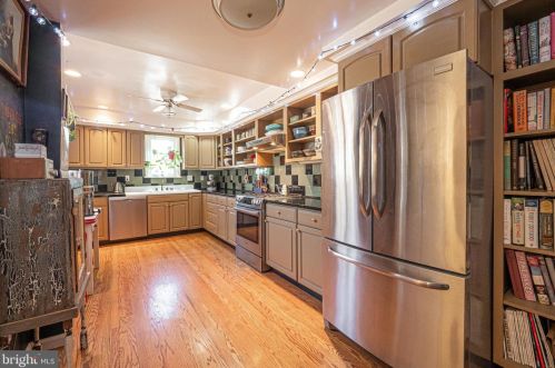 3 War Admiral Ln, Media PA 19063-5238 exterior